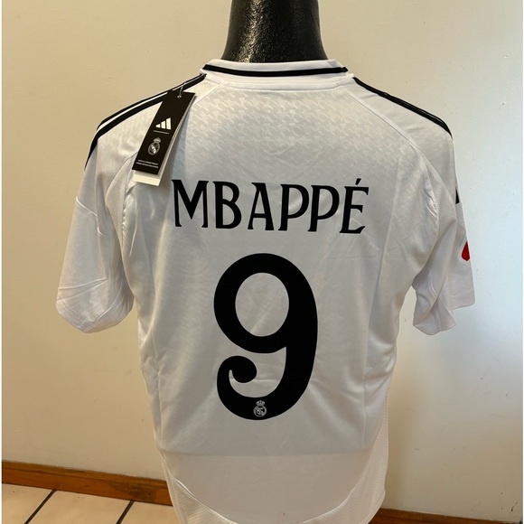 Real Madrid Kylian Mbappe Jersey # 9 , Unisex - Picture 9 of 14